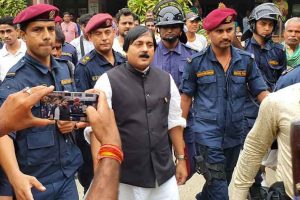सांसद आलम कारागार चलान