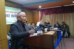 सरकारले टिकापुर घटनाका झुठ्ठा मुद्धा फिर्ता नलिए, गृह युद्धमा होमिने : लक्ष्मण थारु