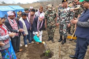 मुलकमा स्थिर सरकार नभएसम्म भौतिक विकासले फड्को मार्न नसक्ने : मुख्यमन्त्री राई (फोटो फिचरसहित)