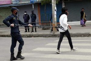लकडाउन उल्लंघन गर्नेलाई यस्तो मेसिनको सहायताले च्याप्पै पक्रदै