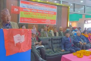 ‘ओली बा’ समूह खोल्न केपी ओलीलाई माधव नेपालको सुझाब