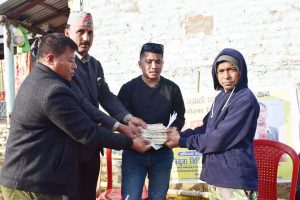 मृगौला पिडितलाई सहयोग रकम हस्तान्तरण