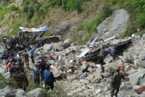 उदयपुरमा टिप्पर १ किलो मिटर तल खस्यो, सहचालक सहित दुईको घटना स्थलमै मृत्यु