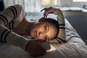 ‘मोवाईलको कारण २० वर्षपछि हरेक घरमा एउटा पागल हुन्छ’