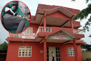 कटारी नगरपालिकाद्वारा मृगौला पीडितलाई उपचारको लागि १ लाख ५० हजार सहयोग