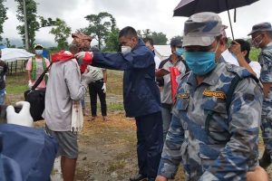 उदयपुरमा वडाध्यक्ष सहित ८ जना कोरोनामुक्त भएर घर फर्किए (तस्विरसहित)