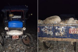 अवैध ढुंगा उत्खन्नमा एक ट्याक्टर पक्राउ