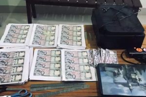 सिरहामा ६ लाख ८४ हजार नक्कली नेपाली नोट सहित ३ जना पक्राउ