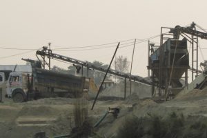 अवैधरुपमा सञ्चालनमा रहेका क्रसर उद्योगहरु तत्काल बन्द गर्न निर्देशन