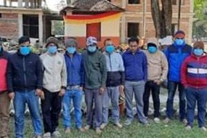 उदयपुरको नेपालटारबाट जुवा खालबाट वडा सदस्य र शिक्षक सहित १३ जुहाडे पक्राउ