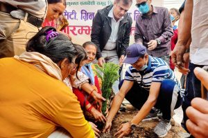नयाँ वर्षबाट त्रियुगा ‘क्लिन सिटी, ग्रिन सिटी’ निर्माण अभियान शुभारम्भ (तस्विरसहित)