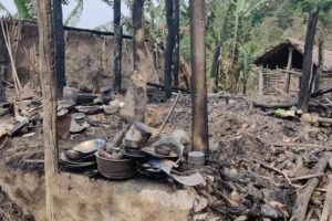 उदयपुरमा चट्याङले घर ध्वस्त, दुई घाइते