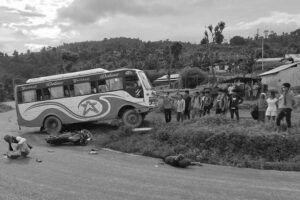 उदयपुरमा बसको ठक्करबाट बाबु छोरा घाईते