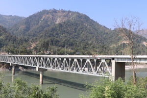 सप्तकोशीको चतरा पुलबाट हामफालेर एक जना बेपता