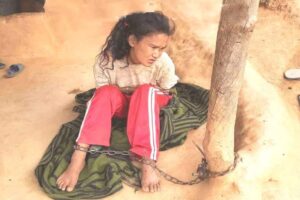 उदयपुरमा उपचार अभावमा २५ वर्षिय महिला  २ वर्षदेखि साङलोमा