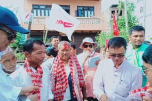 त्रियुगामा काँग्रेसका पूर्व नगर सभापति सहित दुई दर्जन सक्रिय सदस्य नेकपा एसमा प्रवेश