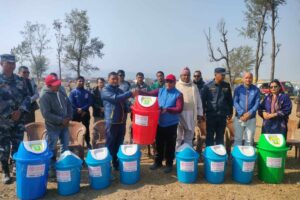 त्रिवेणी मेलामा कटारी चेम्बर अफ कमर्सद्वारा फोहोर व्यवस्थापनका लागि डस्बिन सहयोग